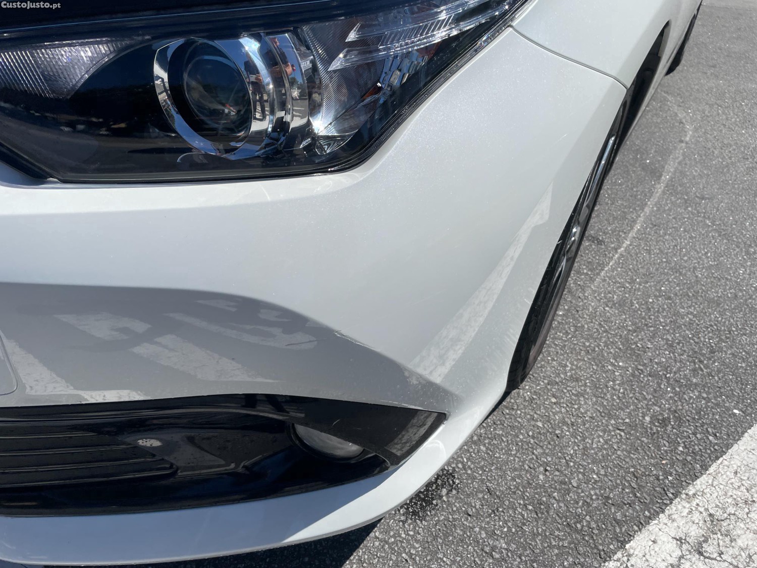 Toyota Auris Touring Sports 1.8 HSD Comfort +P.Techno+P.Sport — fotografia 4