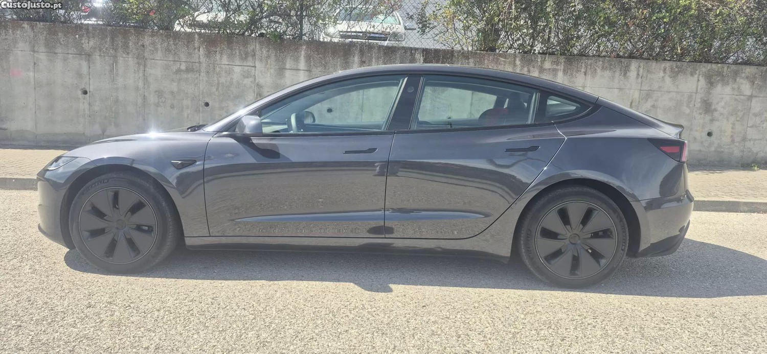 Tesla Model 3 Tração traseira premium - 25 — photo 4