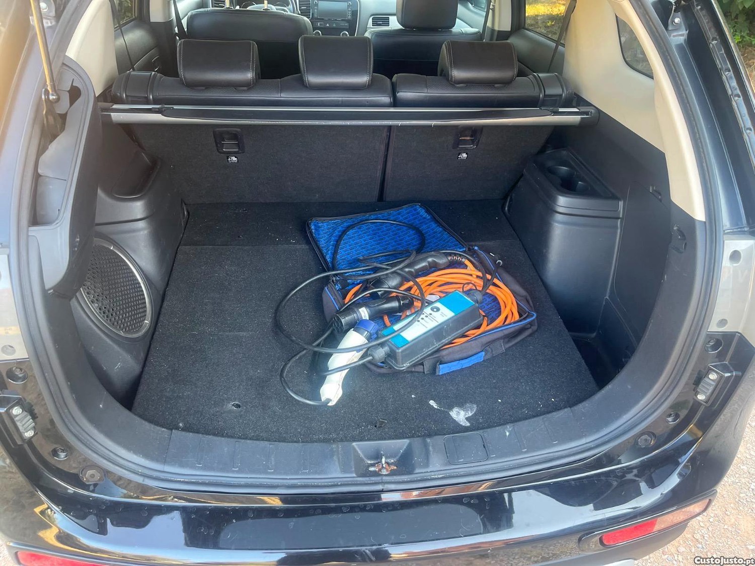 Mitsubishi Outlander Phev — fotografia 11