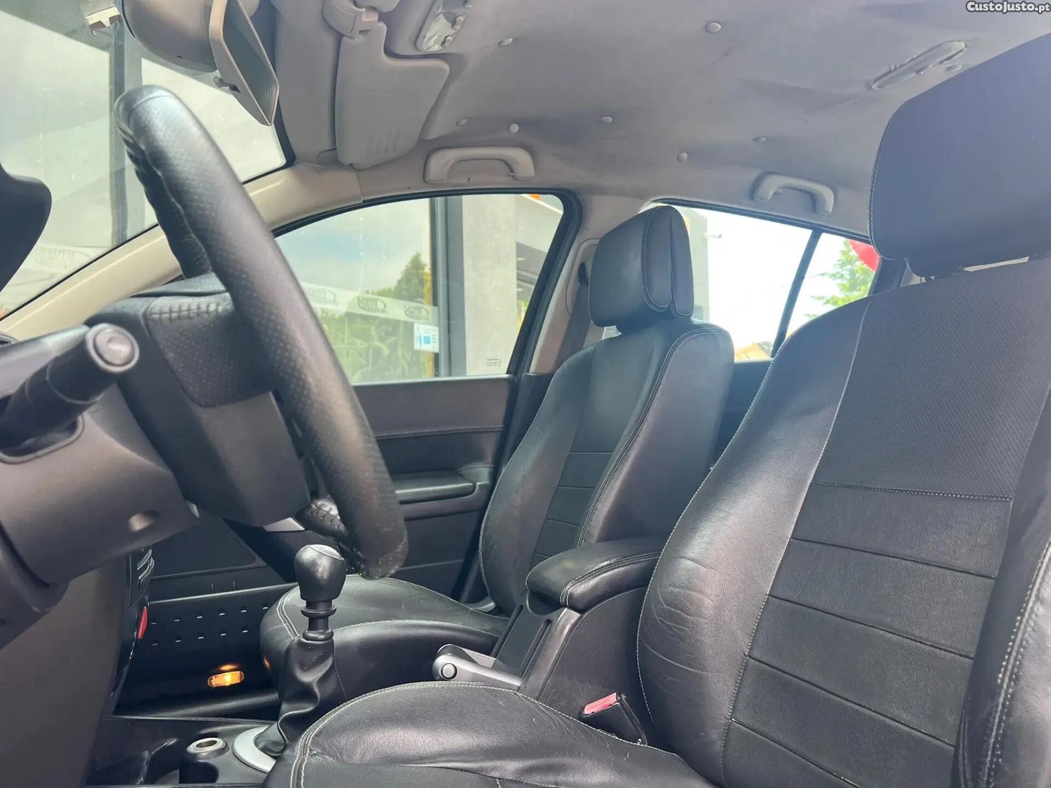 Renault Mégane 1.5 dCi Dynamique — fotografia 8