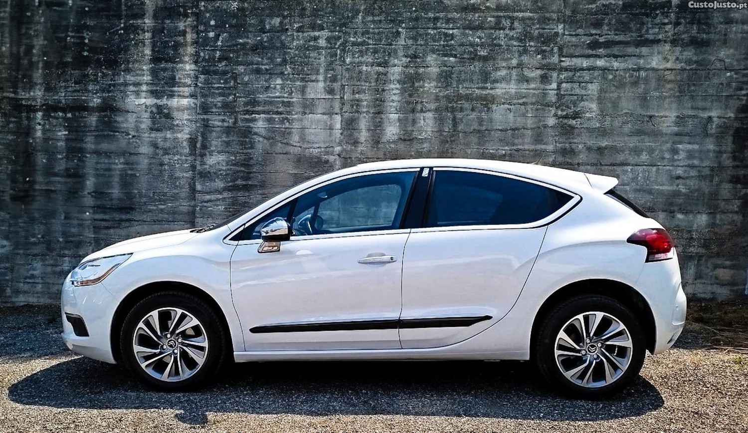 Citroën DS4 1.2 PureTech So Chic — photo 2