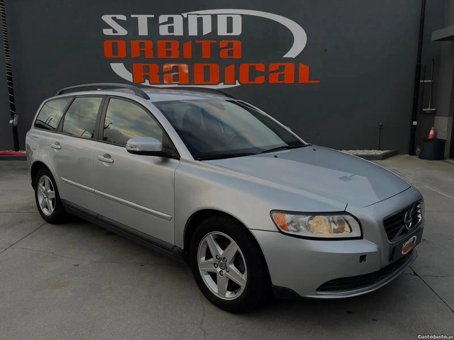Volvo V50 1.6 D Drive - 08 foto 3