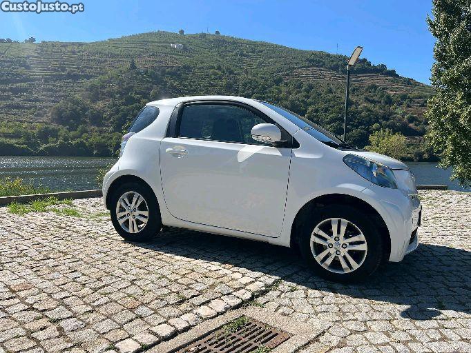 Toyota iQ D4D — fotografia 8