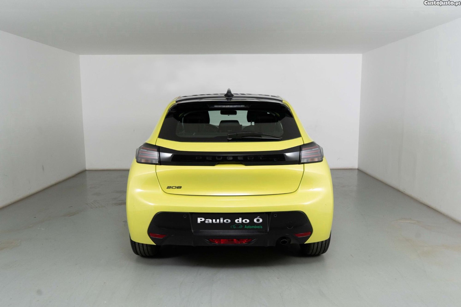 Peugeot 208 1.2 Pure-Tech Active Navigator 102cv — fotografia 11