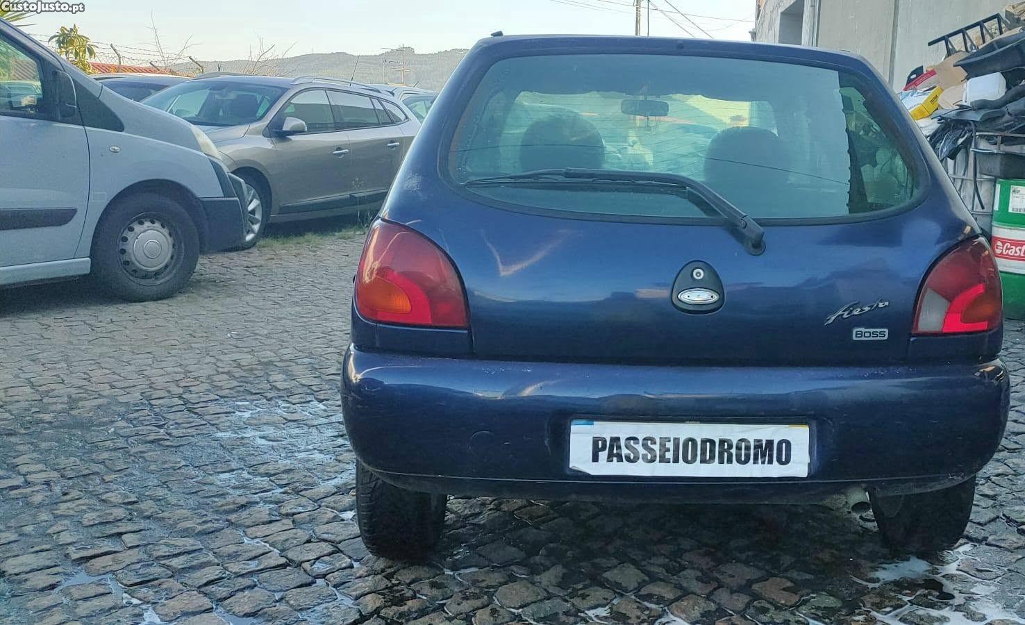 Ford Fiesta 1.8D — photo 2