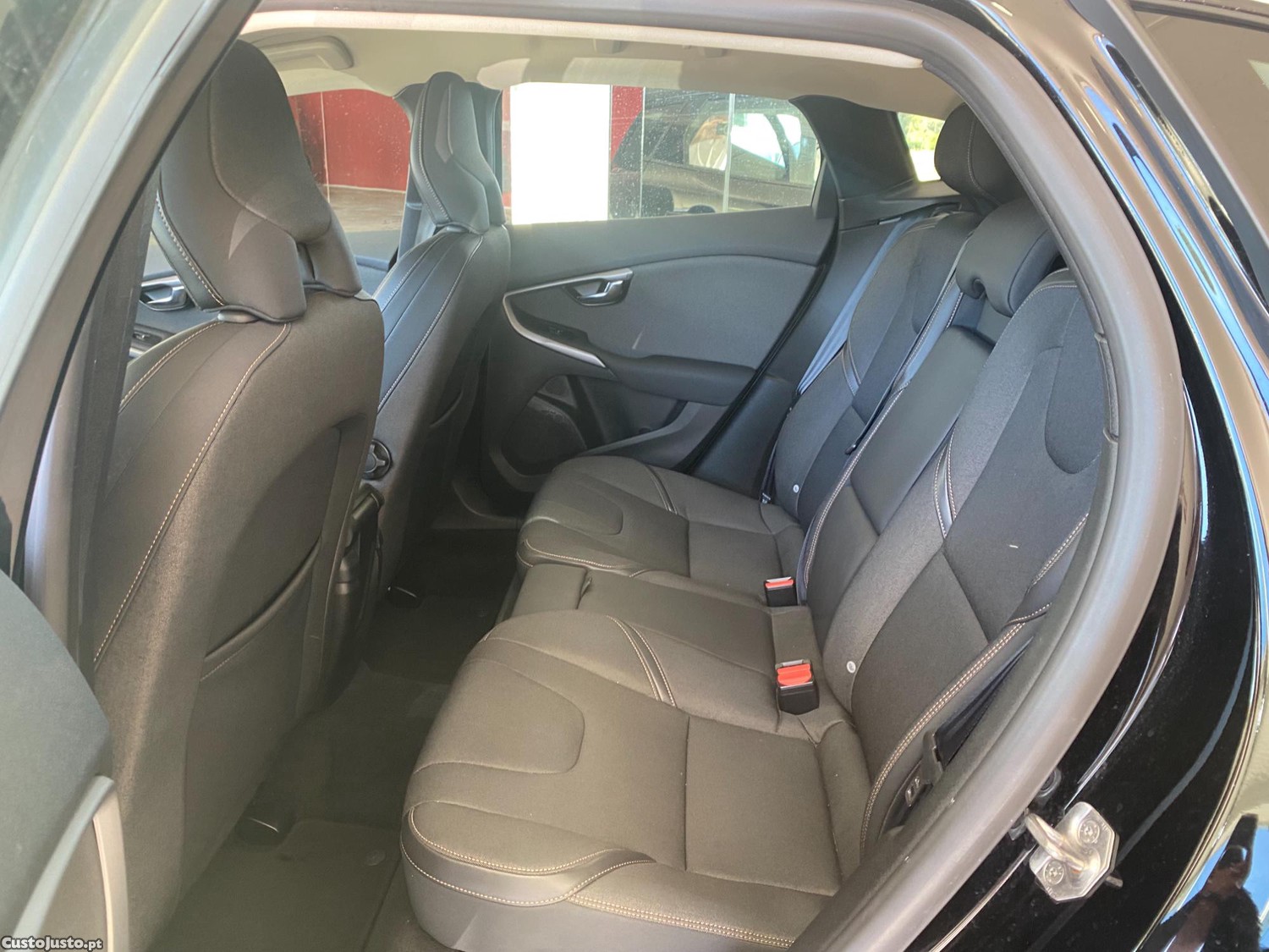 Volvo V40 1.6 D2 (29 MIL KMs) — fotografia 4