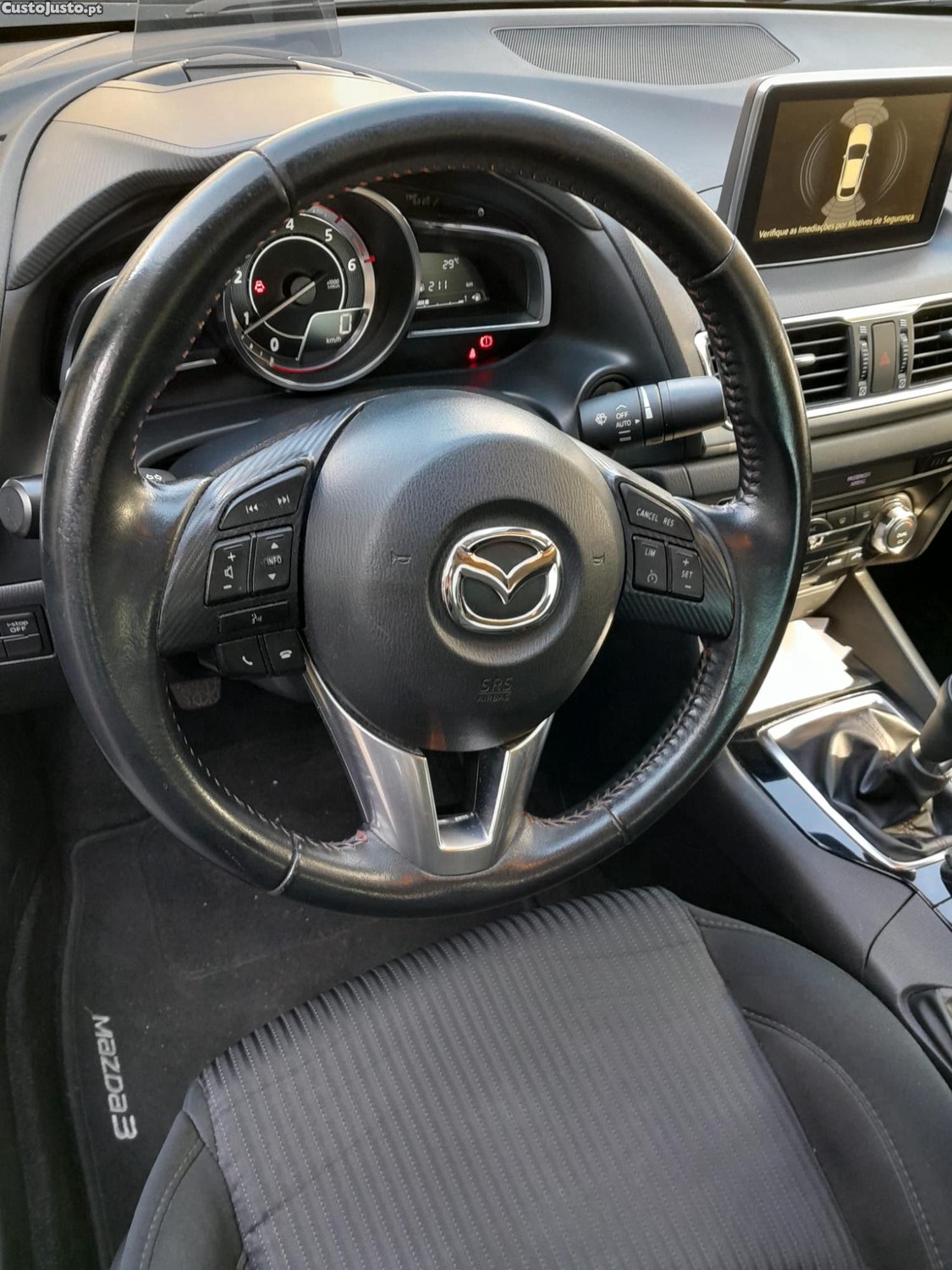 Mazda 3 1.5 — fotografia 2