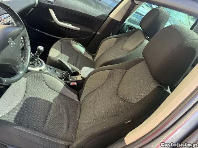 Peugeot 308 1.6 bluehdi — fotografia 5