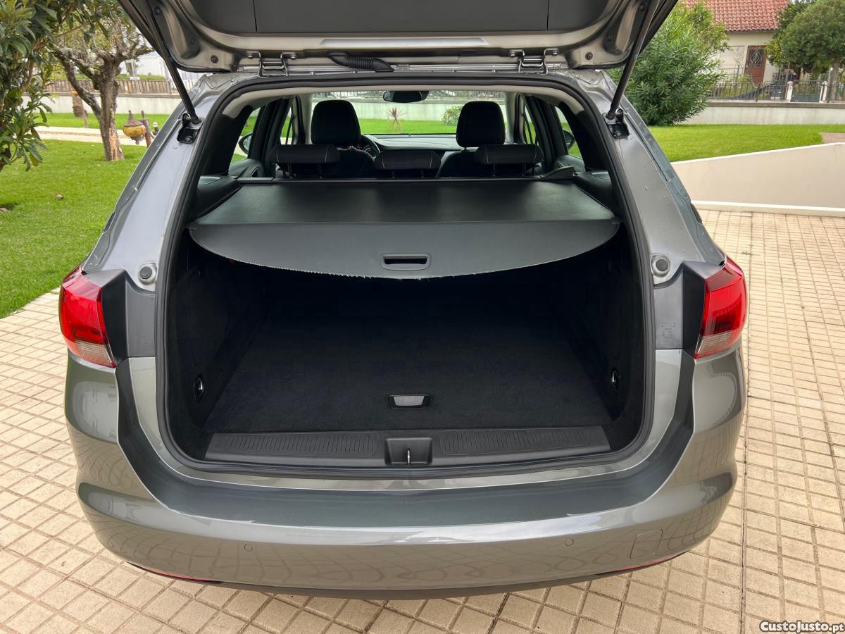 Opel Astra Sports Tourer 1.5 D Business Edition Nacional — fotografia 3