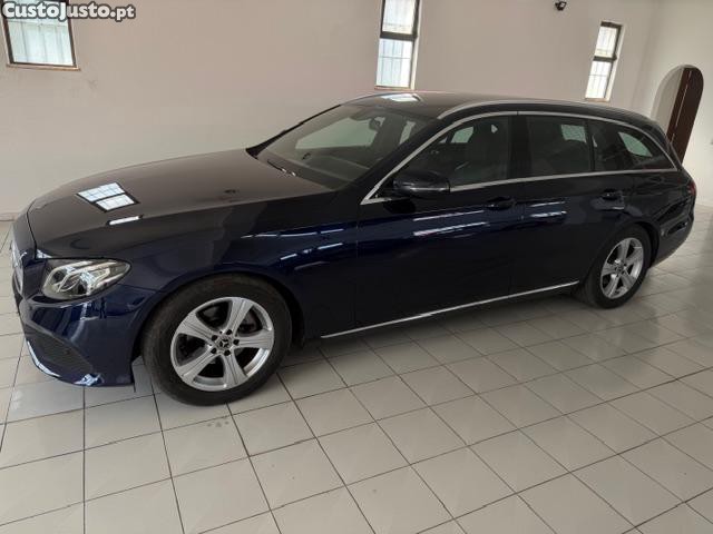 Mercedes-Benz E 220 D — fotografia 18