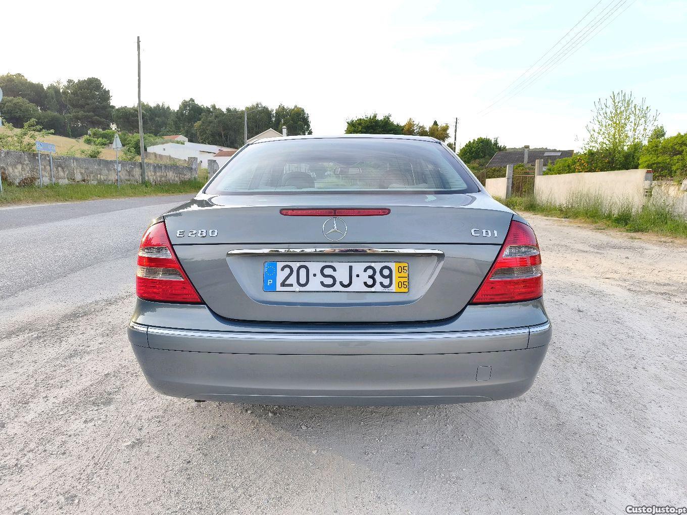 Mercedes-Benz E 280 Elegance — fotografia 7