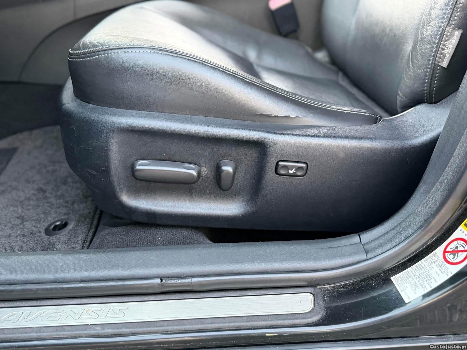 Toyota Avensis 2.2 D-4D Ex.+Pele+GPS — fotografia 10