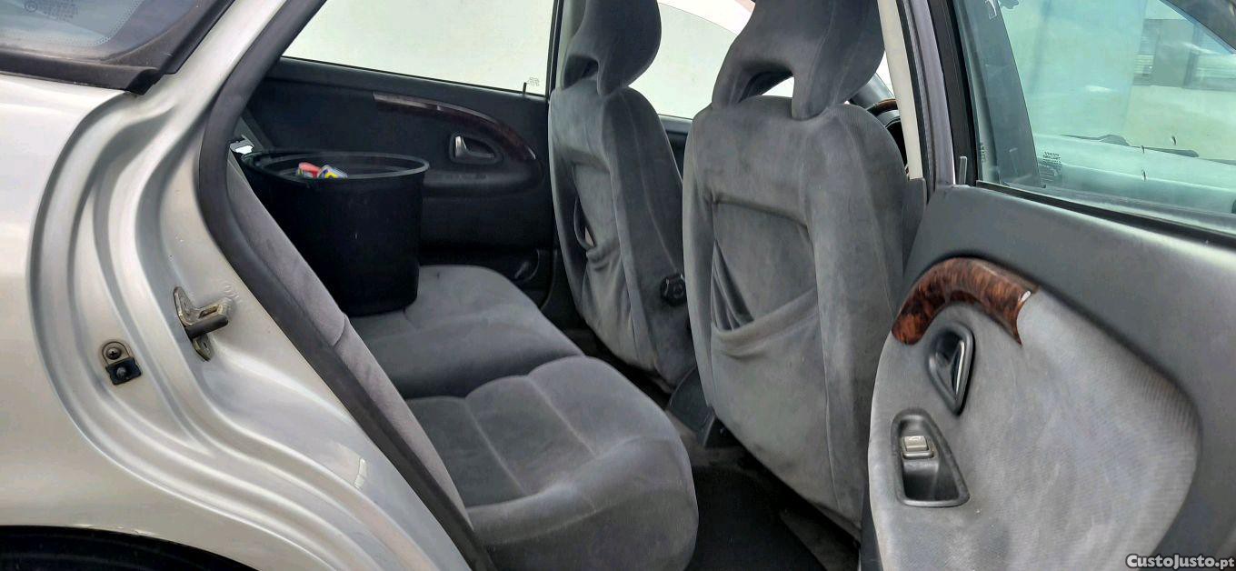 Volvo S40 1.9 Td - 98 foto 5