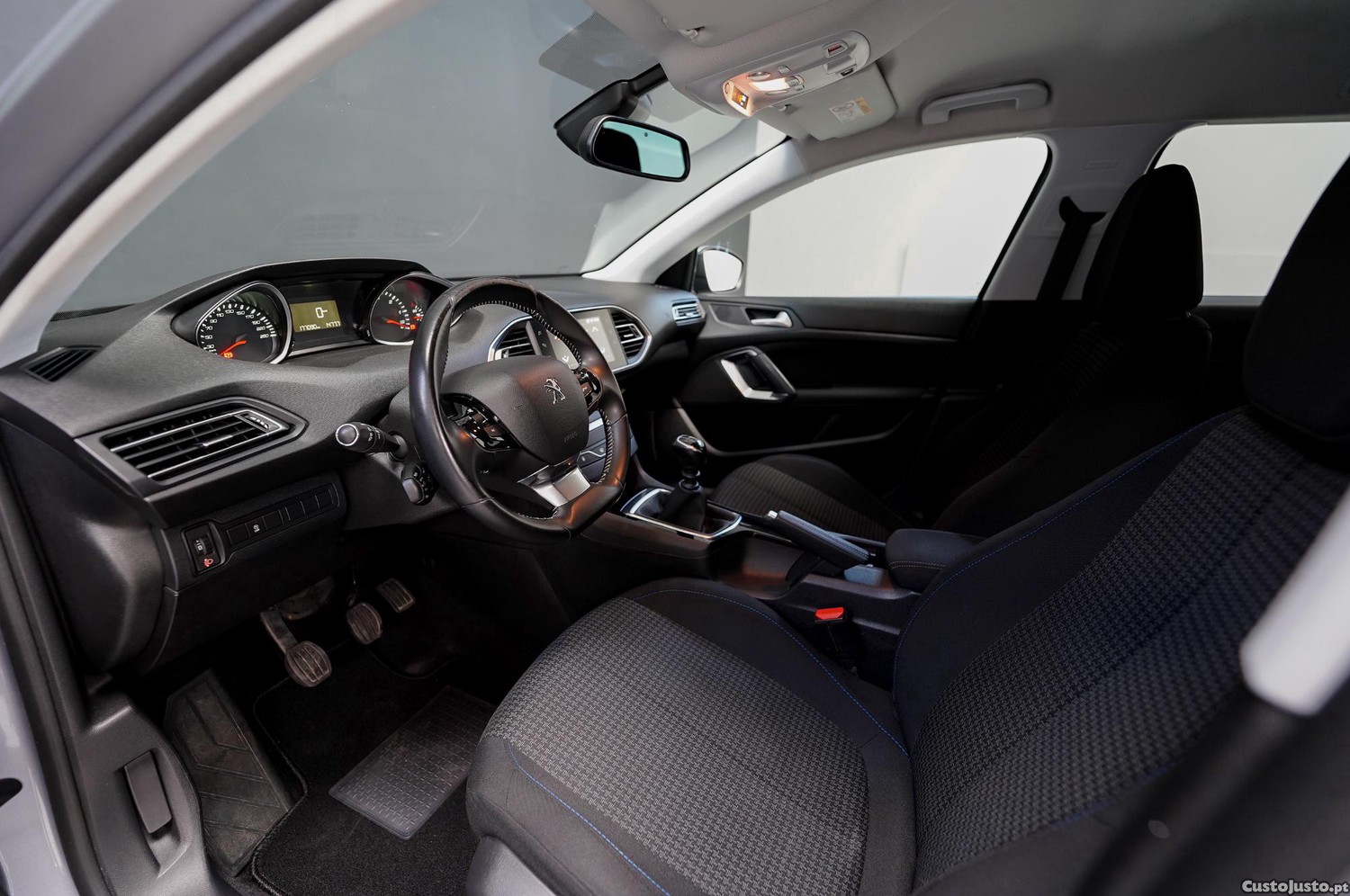 Peugeot 308 SW 1.5 HDi STYLE - 20 — photo 2