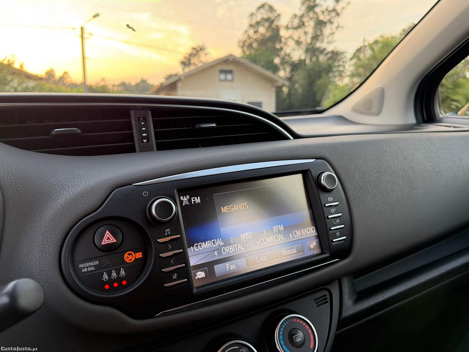 Toyota Yaris 1.0 VVT-i Comfort — fotografia 14