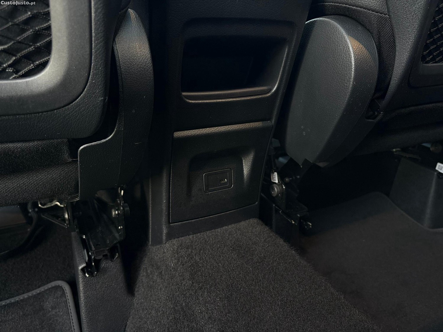 Mercedes-Benz GLA 250 e AMG Line — fotografia 3