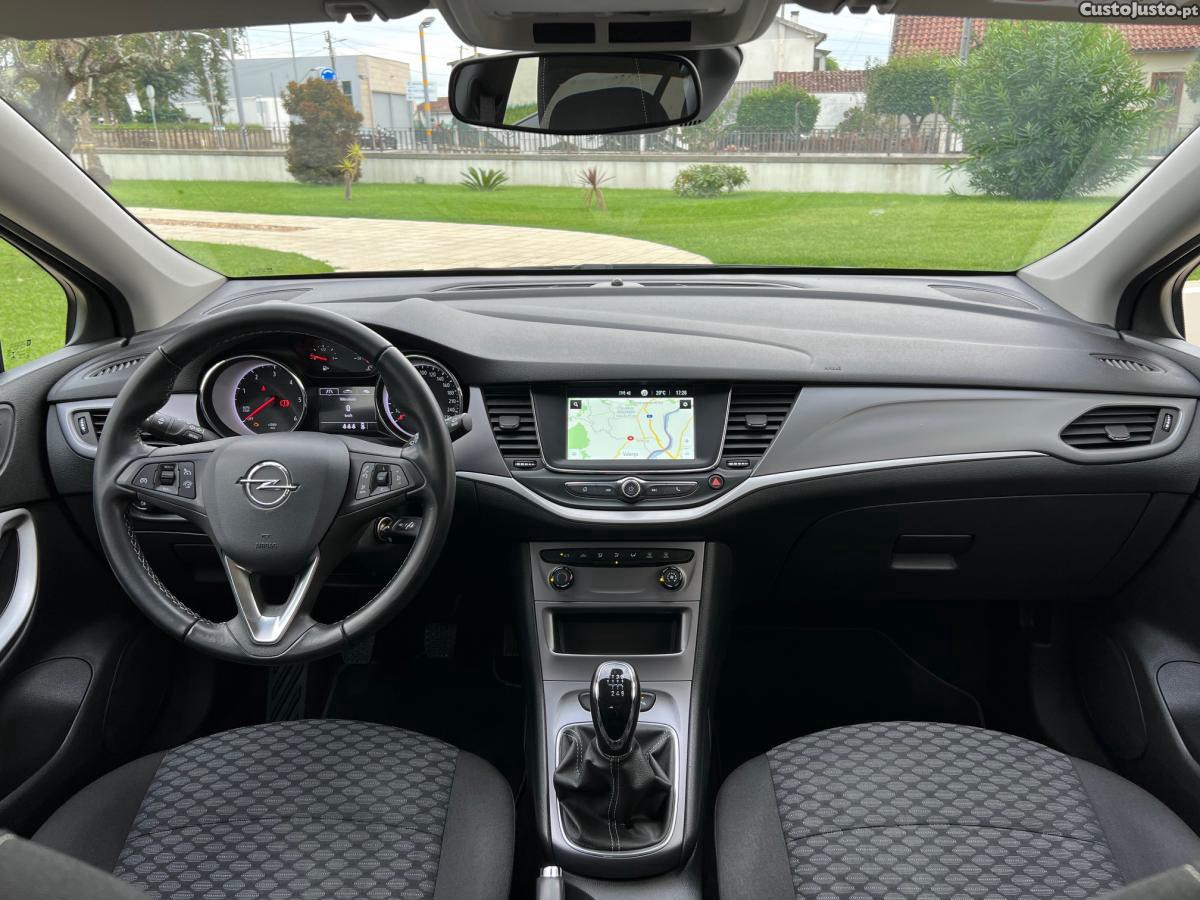 Opel Astra Sports Tourer 1.5 D Business Edition Nacional — fotografia 2