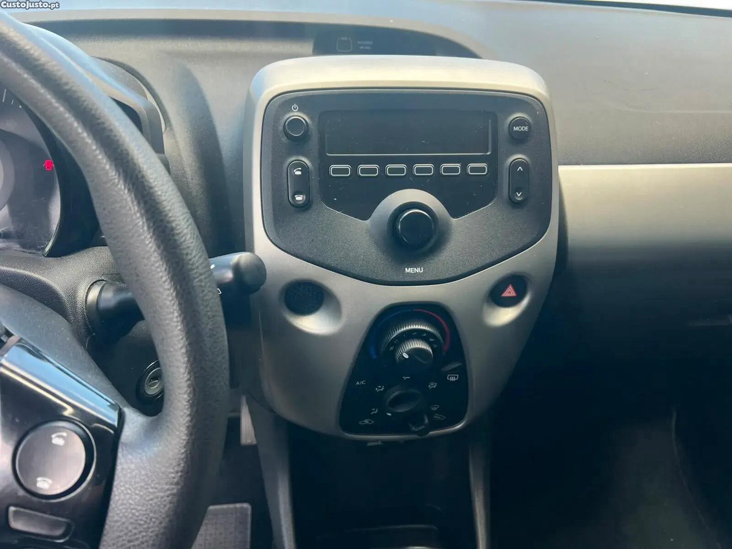 Peugeot 108 1.0 e-VTi Active — fotografia 7