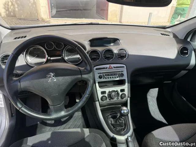 Peugeot 308 1.6 bluehdi — fotografia 3