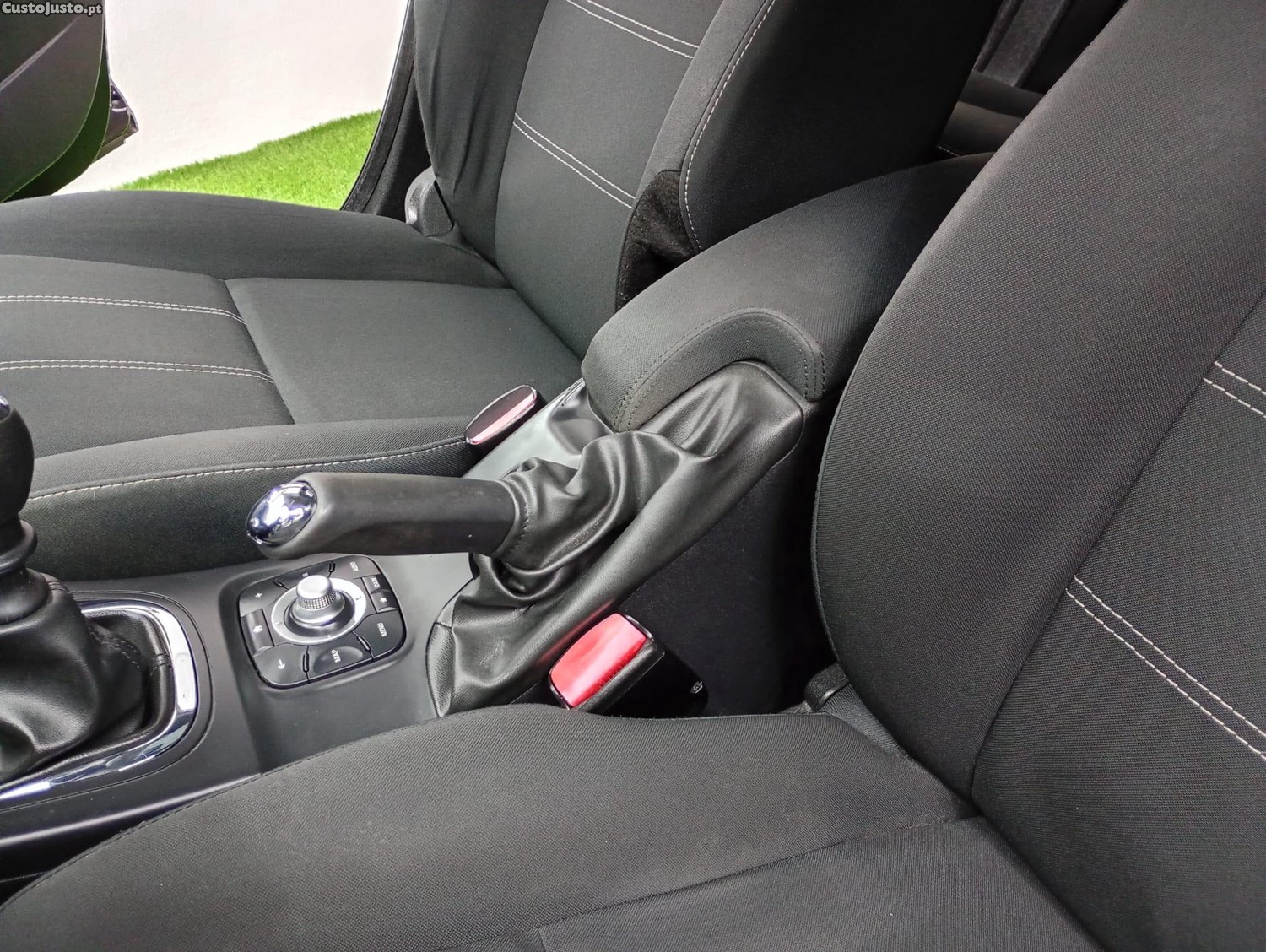Renault Mégane Sport Tourer 1.5 dCi Dynamique SS — fotografia 14