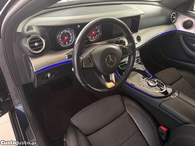 Mercedes-Benz E 220 D — fotografia 11