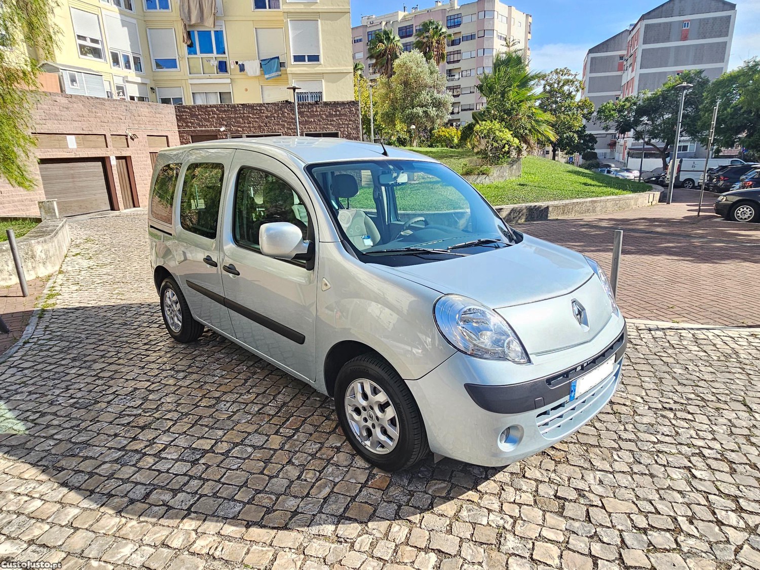 Renault Kangoo 1.5 Dci Adaptado Com Rampa Para Cadeira Rodas / Mobilidade Reduzida - 11 — photo 3