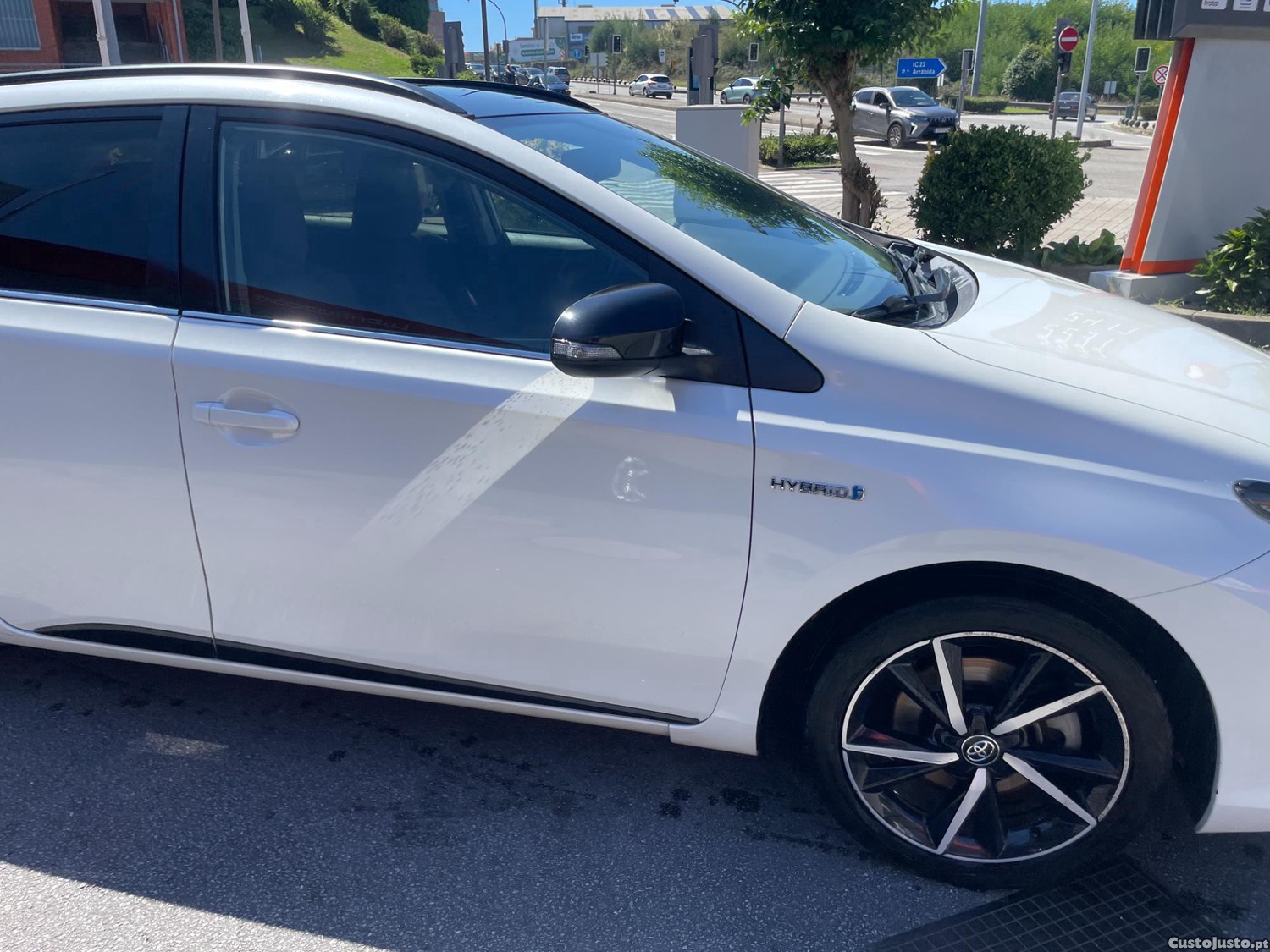 Toyota Auris Touring Sports 1.8 HSD Comfort +P.Techno+P.Sport — fotografia 10