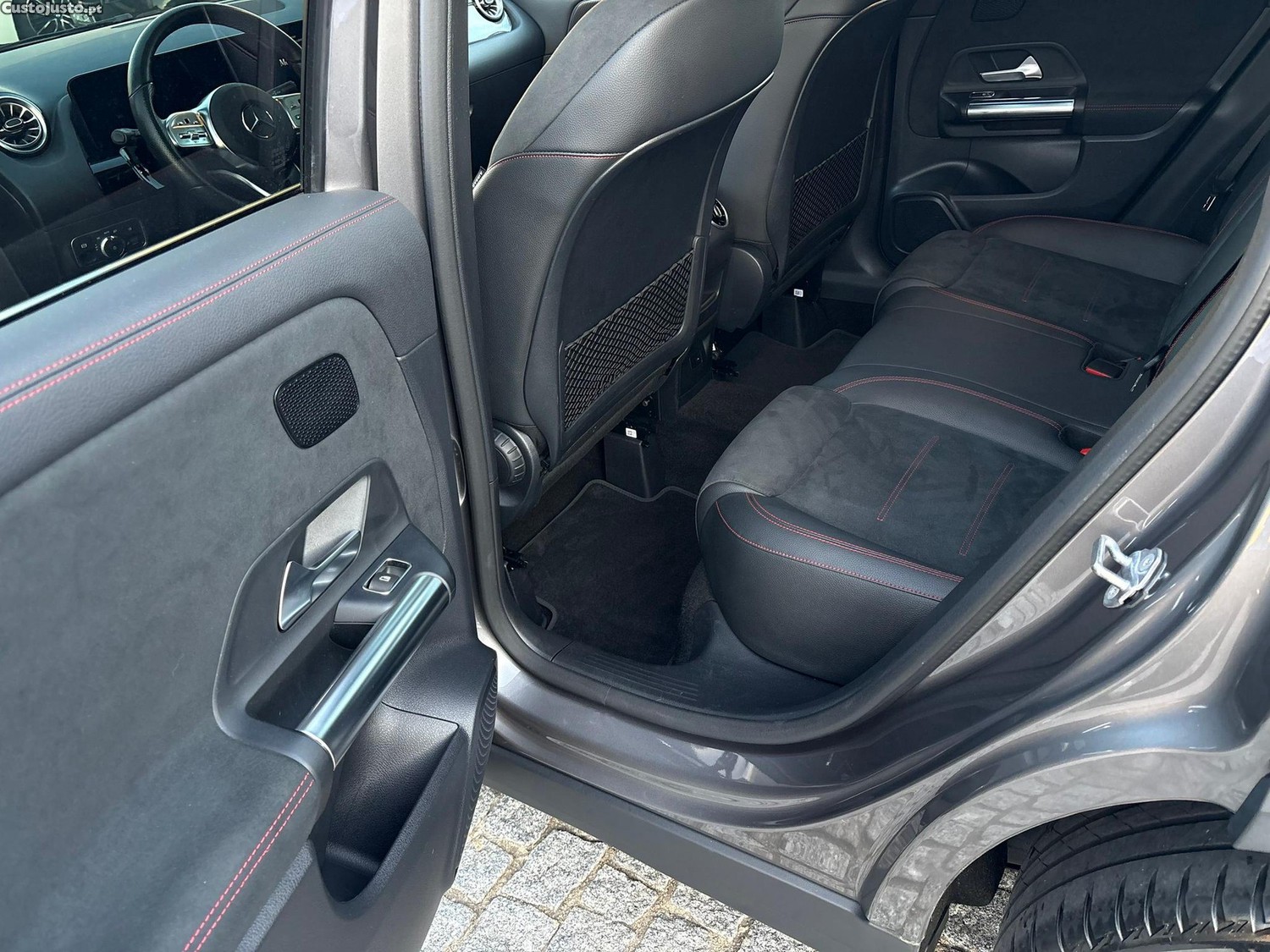 Mercedes-Benz GLA 250 e AMG Line — fotografia 6