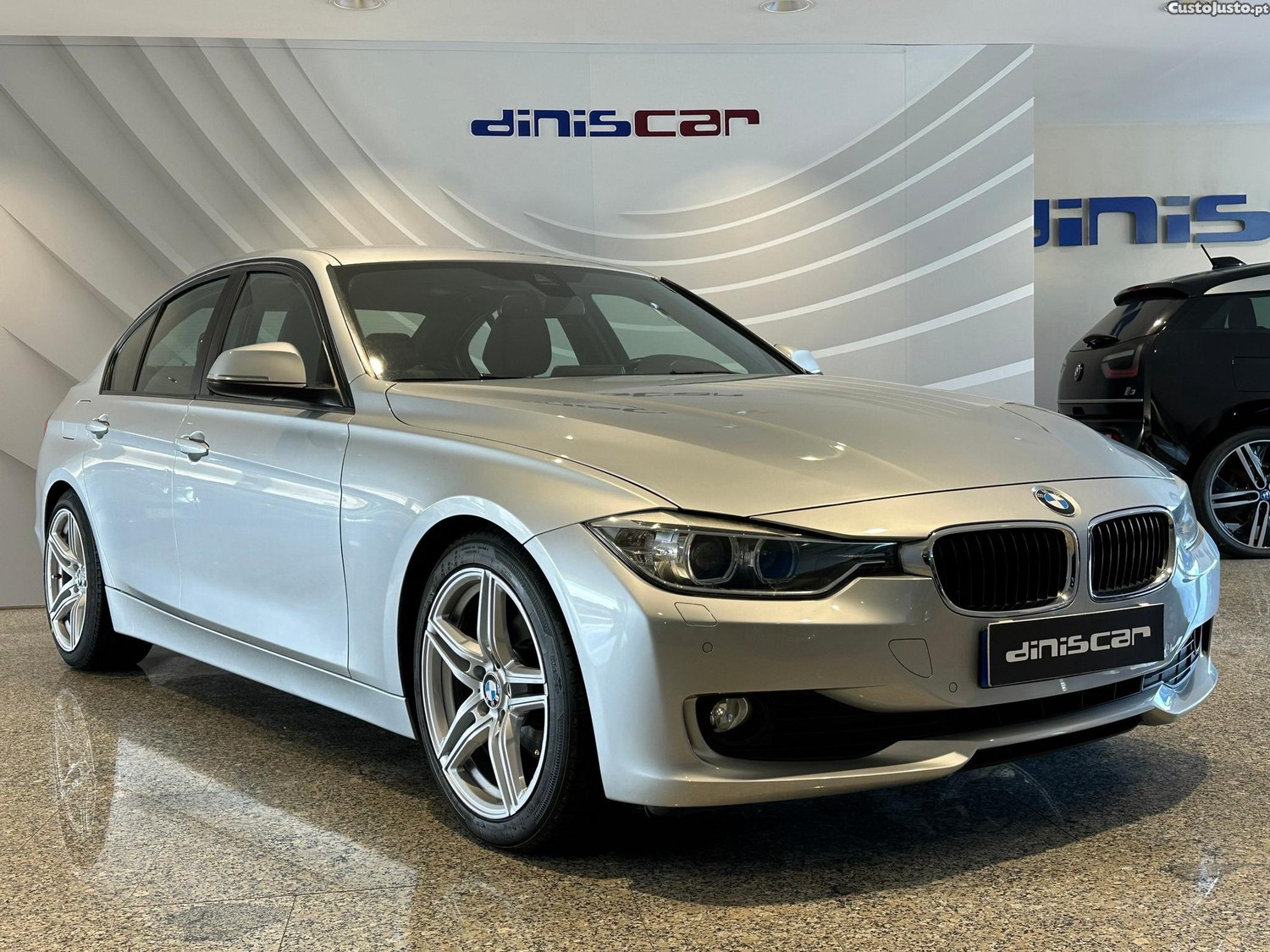 BMW 318 d Navigation Sport - 12 — photo 2