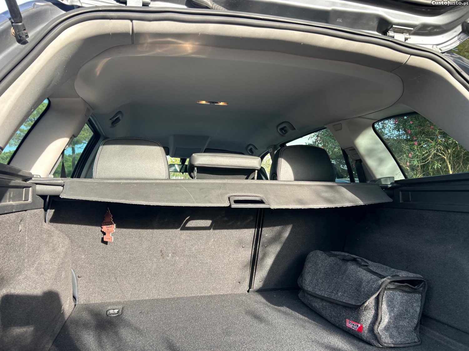 Opel Astra ( Station Wagon) — fotografia 4