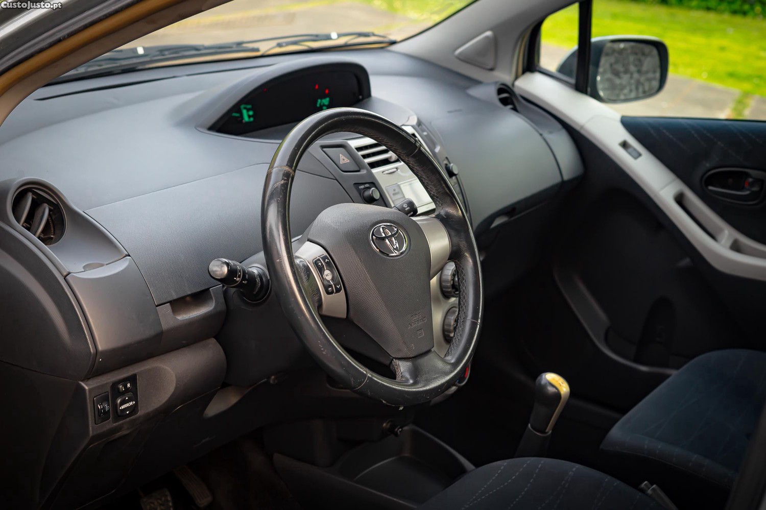 Toyota Yaris 1.4 D4D — fotografia 3