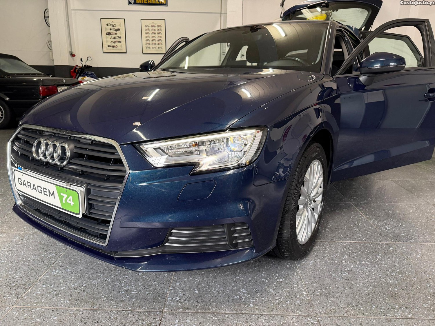 Audi A3 Sportback 1.6 TDI Advance Ultra — fotografia 16