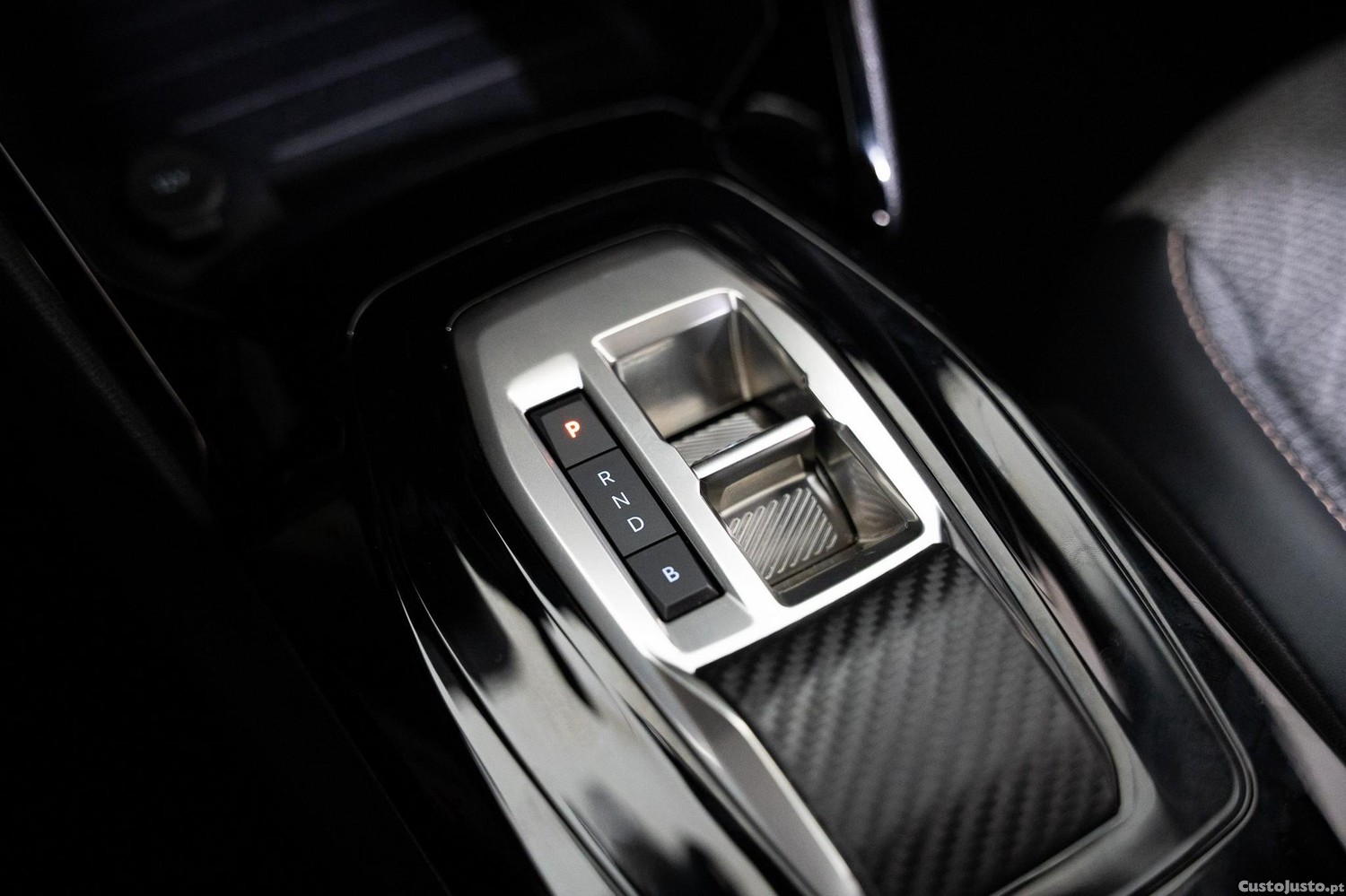 Peugeot 2008 54 kWh Allure — fotografia 6