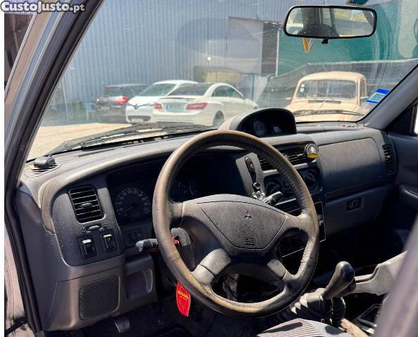 Mitsubishi Pajero SportWagon 2.5 TD — fotografia 3