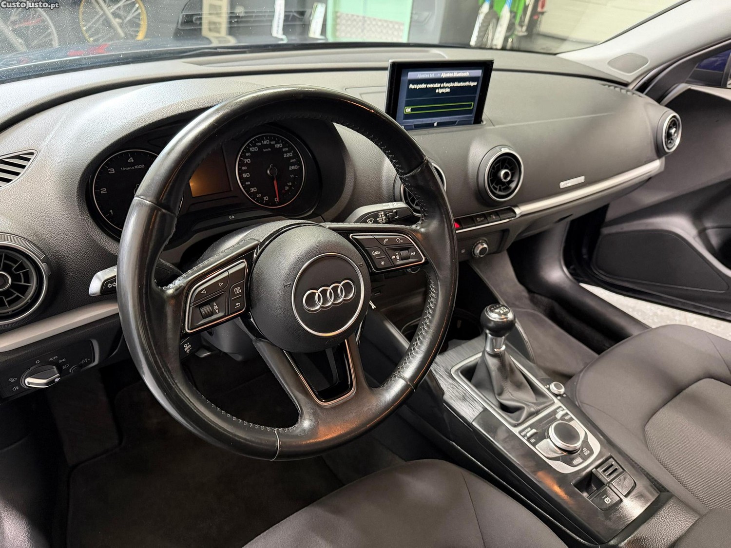 Audi A3 Sportback 1.6 TDI Advance Ultra — fotografia 12