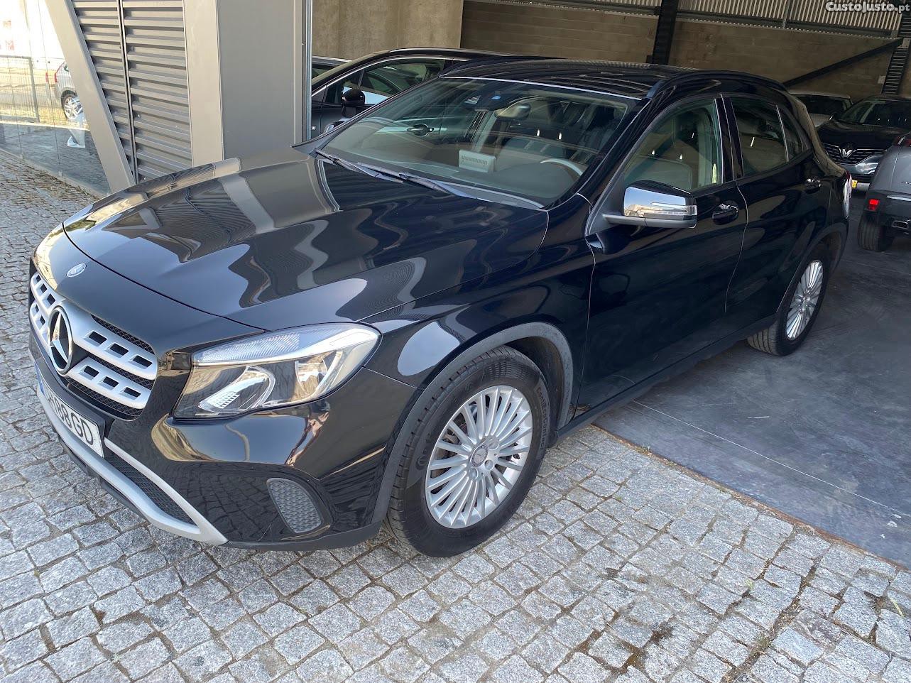Mercedes-Benz GLA 180 Intuition — fotografia 7