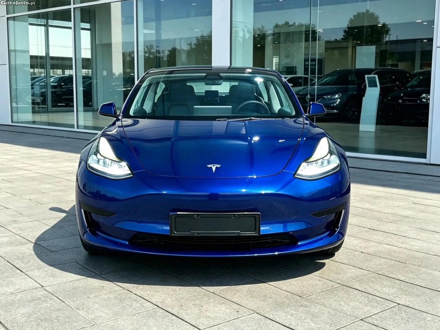 Tesla Model 3 Standard Range Plus RWD — fotografia 4