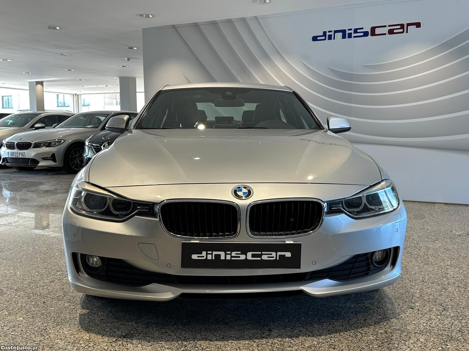 BMW 318 d Navigation Sport - 12 — photo 4