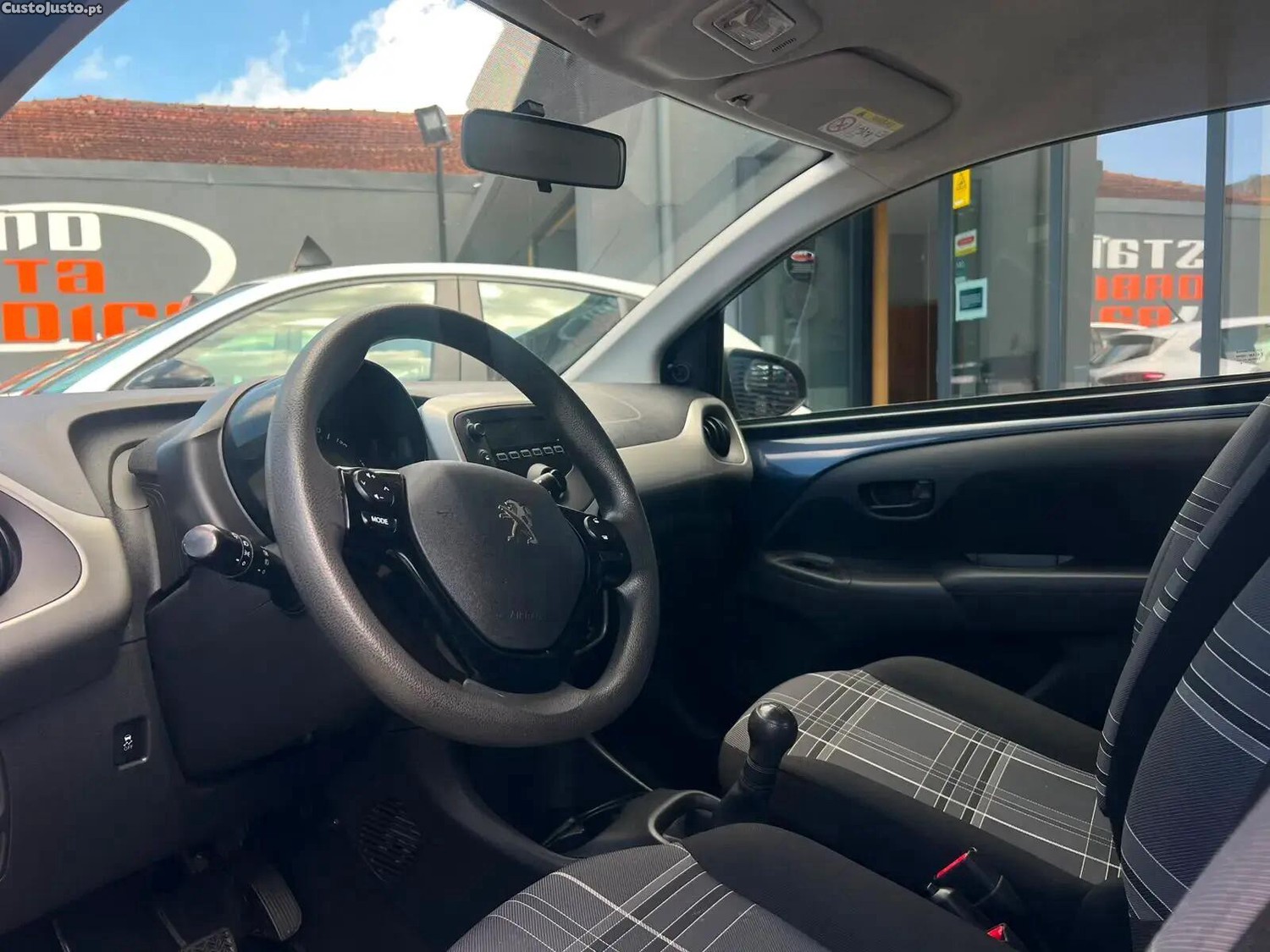 Peugeot 108 1.0 e-VTi Active — fotografia 8