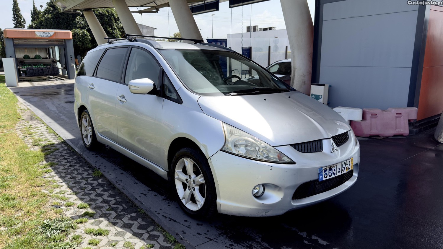 Mitsubishi Grandis 7Lugares — fotografia 6