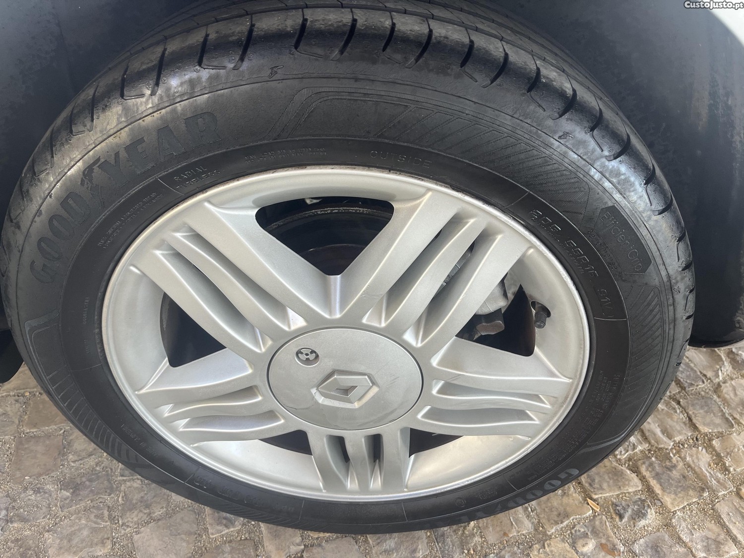 Renault Mégane Break 1.5 dci 105 cv — fotografia 6
