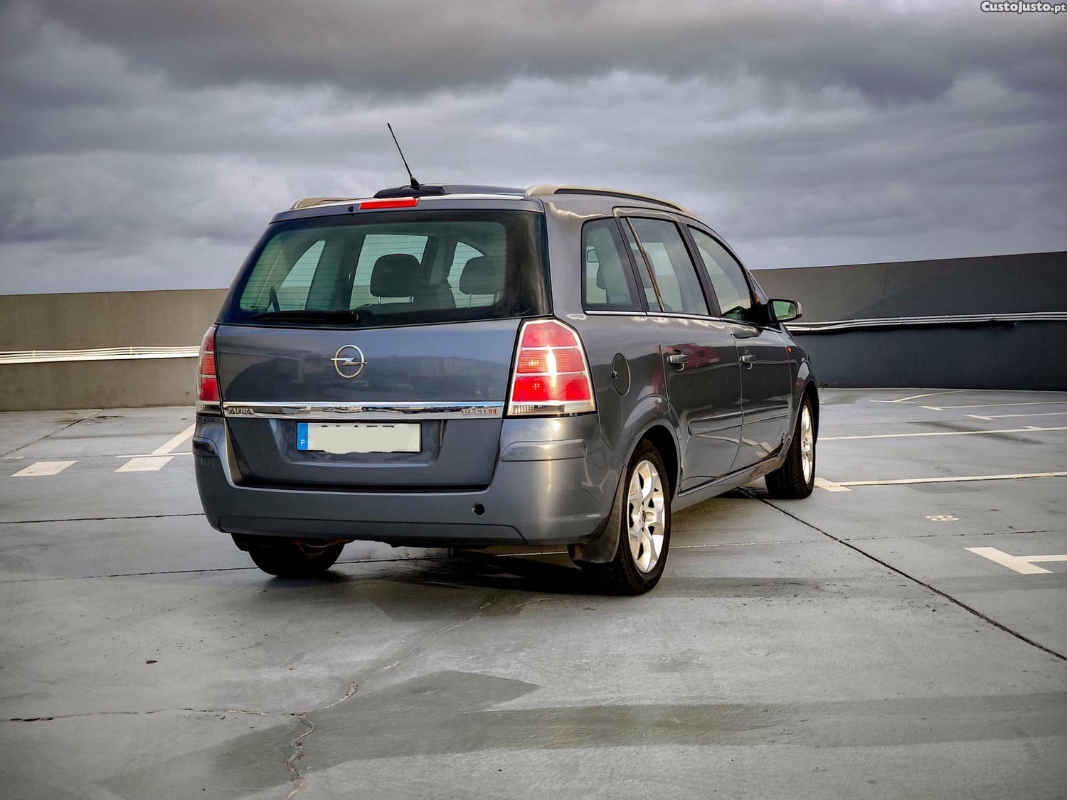 Opel Zafira 1.9 CDTI - 05 — photo 2