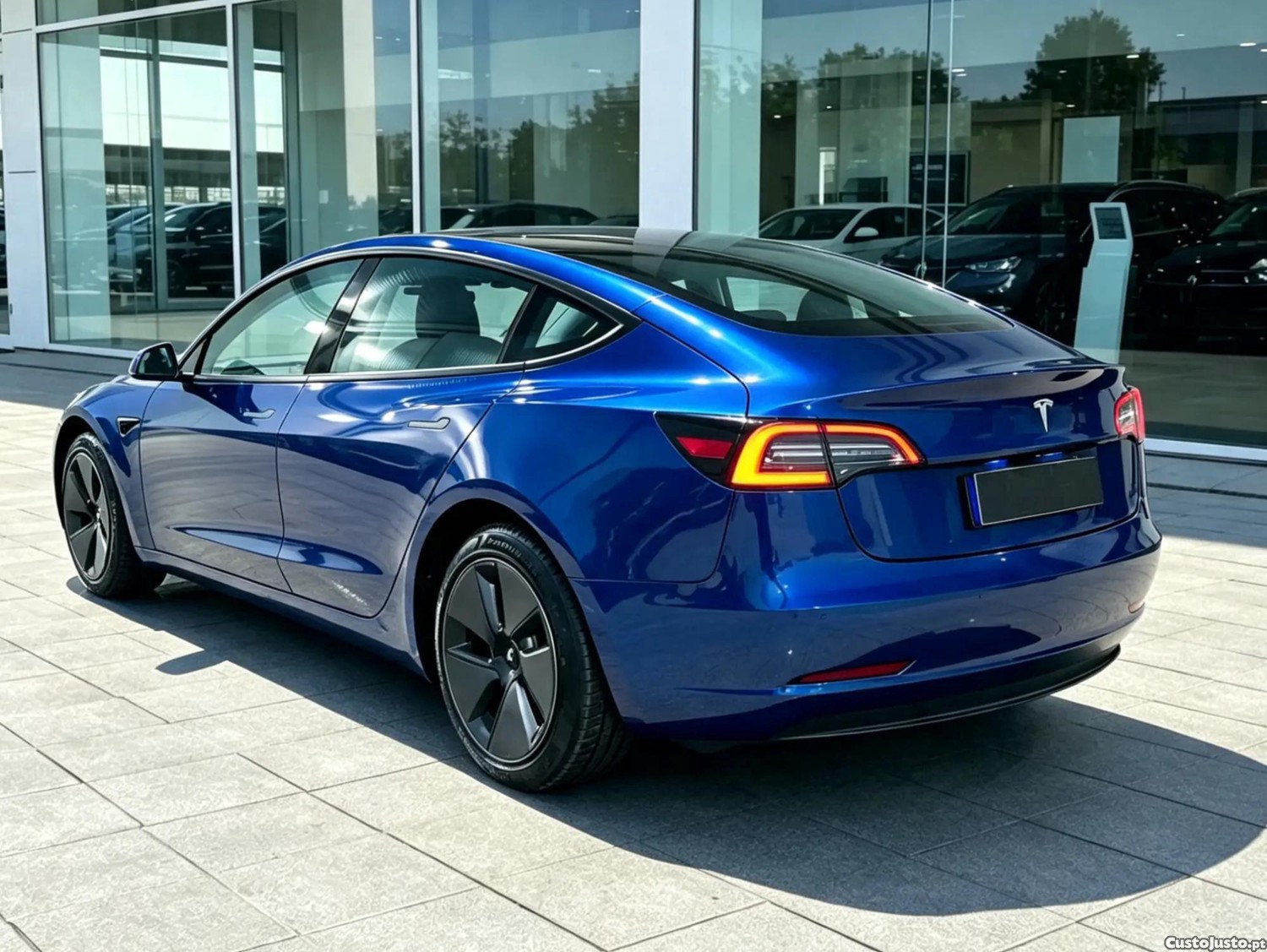 Tesla Model 3 Standard Range Plus RWD — fotografia 7