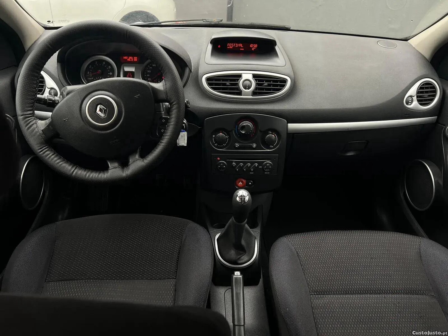 Renault Clio 1.2 16V Dynamique - 08 foto 5
