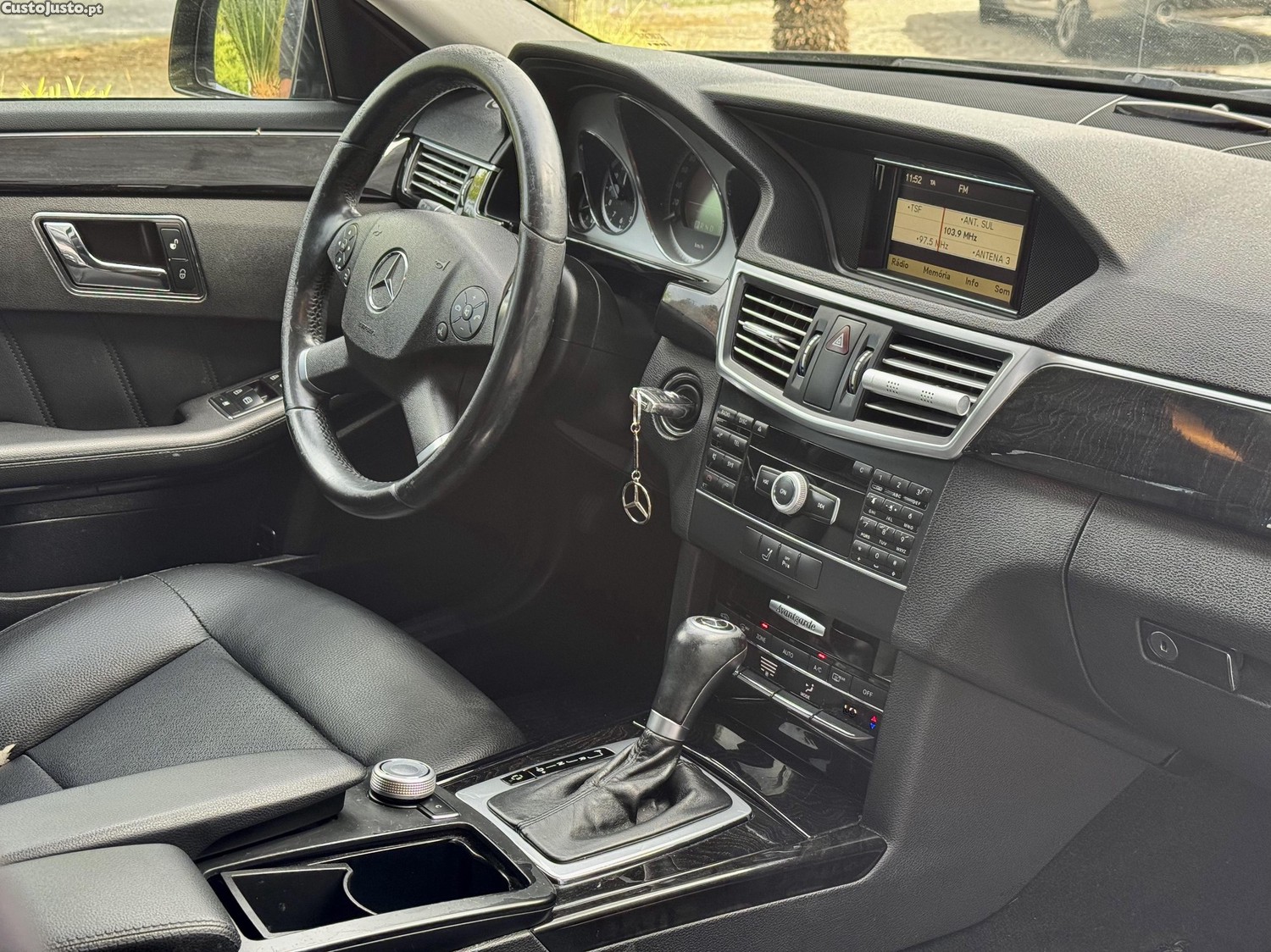 Mercedes-Benz E 250 CDi Avantgarde Auto - 10 — fotografia 5