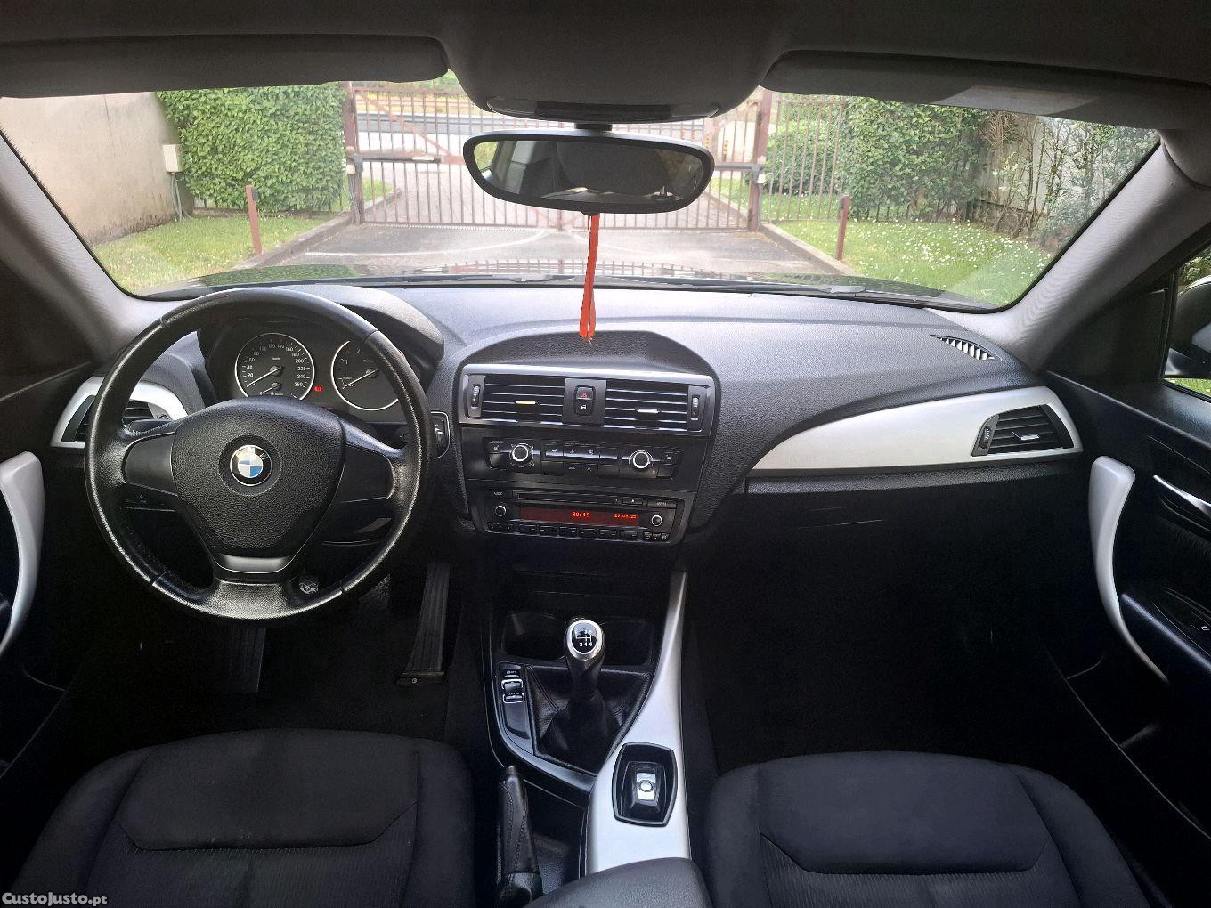 BMW 114 EfficientDynamics — fotografia 3