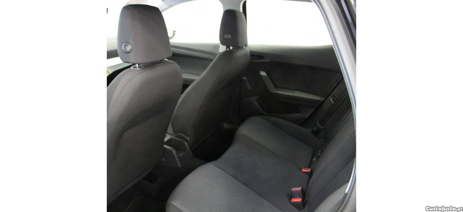 SEAT Ibiza 1.0 TSI Style 110cv DSG — fotografia 2
