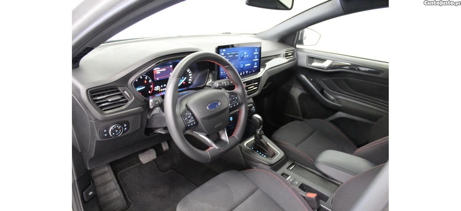 Ford Focus SW 1.0 EcoBoost MHEV ST-Line Aut. — fotografia 18