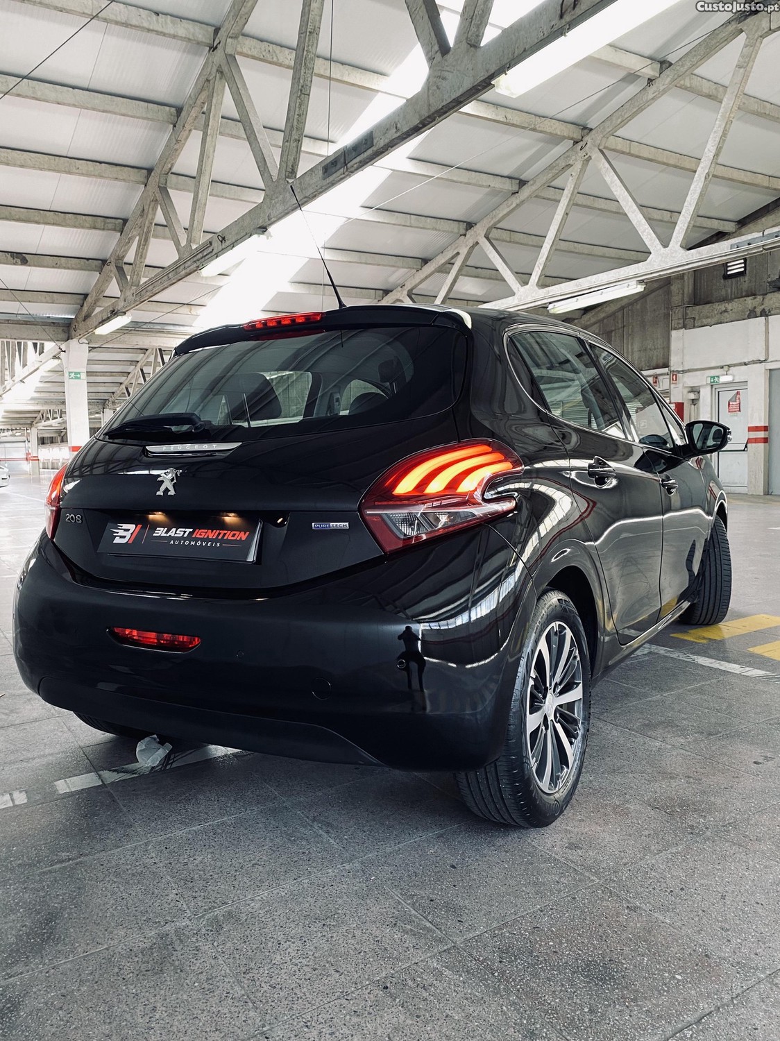 Peugeot 208 1.2 Turbo Allure 110cv — photo 4