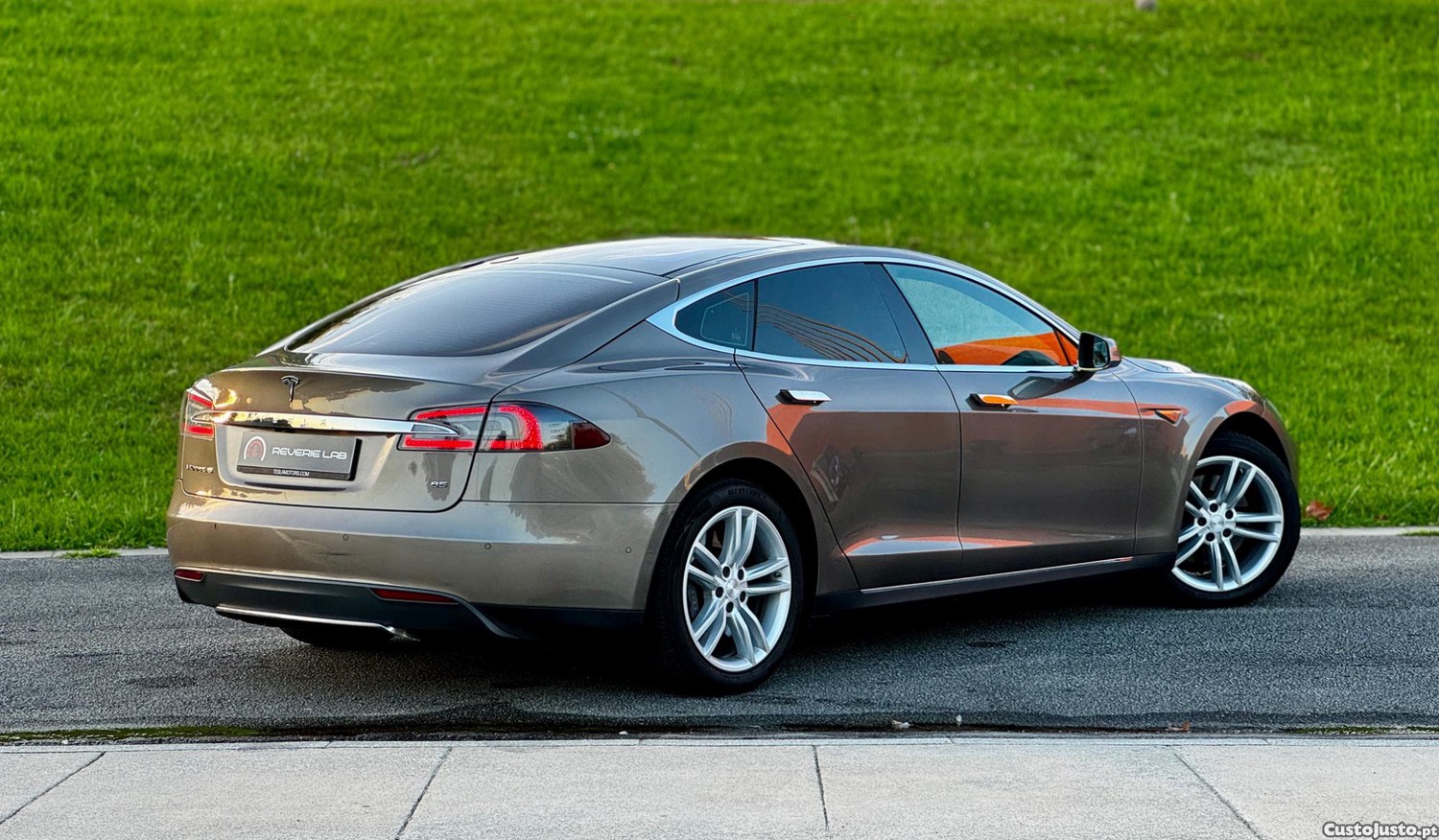 Tesla Model S 85 RWD — fotografia 10